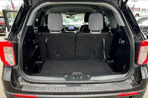 Agate Black Metallic 2021 Ford Explorer XLT