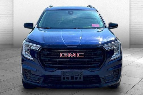 Marine Metallic 2022 GMC Terrain SLE