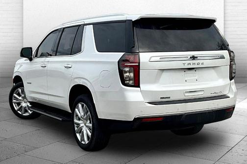 Iridescent Pearl Tricoat 2024 Chevrolet Tahoe High Country