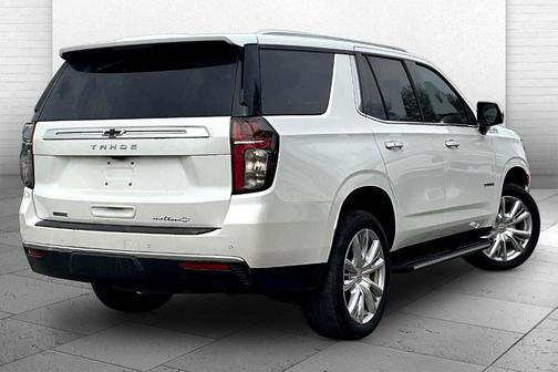 Iridescent Pearl Tricoat 2024 Chevrolet Tahoe High Country
