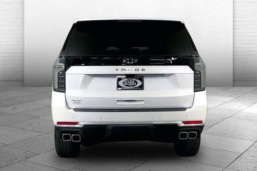 Iridescent Pearl Tricoat 2025 Chevrolet Tahoe High Country