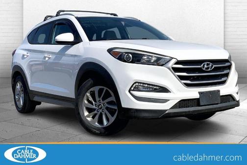 2017 Hyundai TUCSON SE