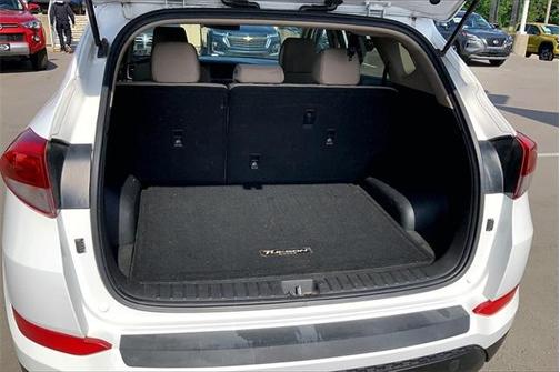 2017 Hyundai TUCSON SE