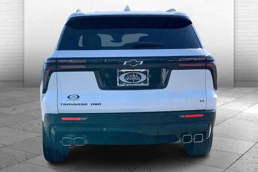 2024 Chevrolet Traverse LT