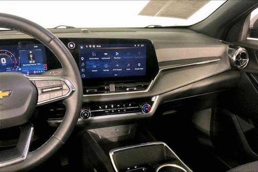 Mosaic Black Metallic 2026 Chevrolet Equinox LT