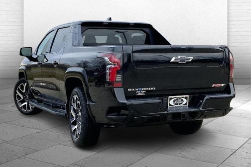 2025 Chevrolet Silverado EV RST