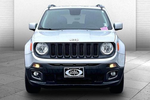 Glacier Metallic 2018 Jeep Renegade Latitude