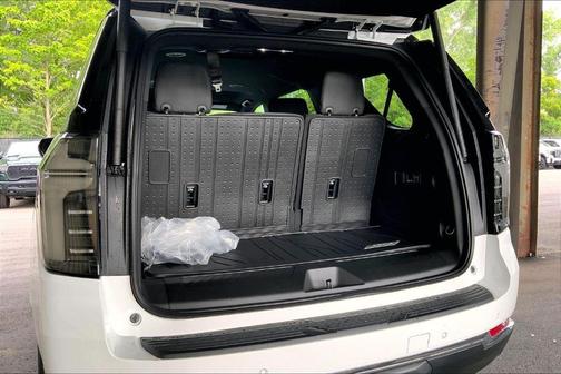 Summit White 2026 Chevrolet Tahoe LT