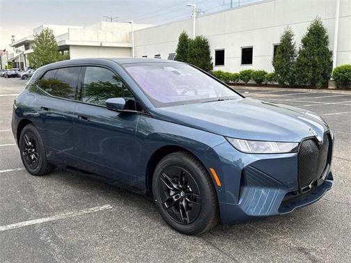 2026 BMW iX xDrive60