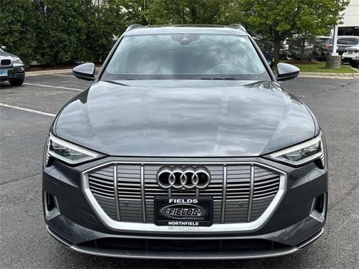 2019 Audi e-tron Premium Plus