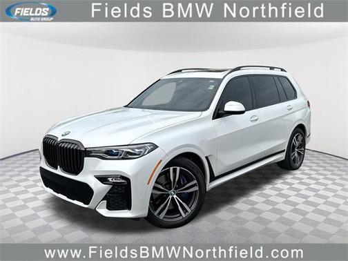 2022 BMW X7 M50i