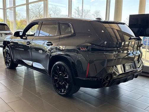 2025 BMW XM