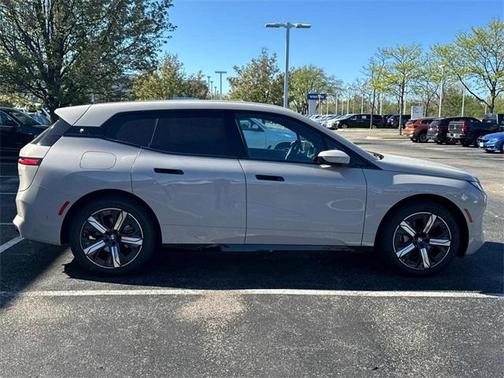 2026 BMW iX xDrive45