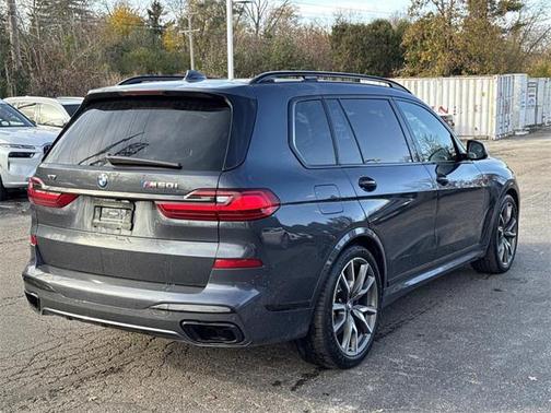 Gray Metallic 2022 BMW X7 M50i