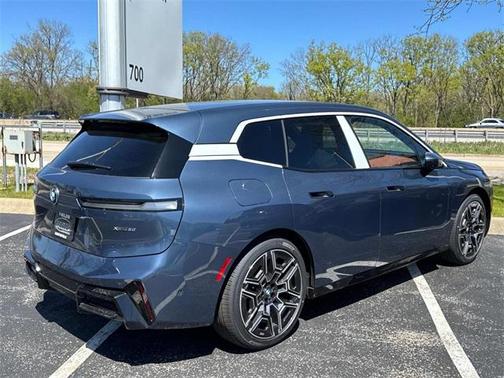 2026 BMW iX xDrive60