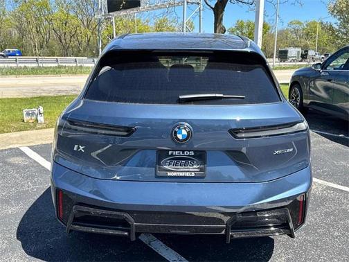 2026 BMW iX xDrive60