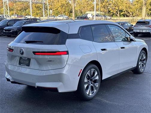 2026 BMW iX xDrive60