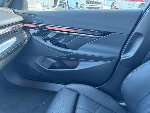 Mineral White Metallic 2026 BMW i5 xDrive40