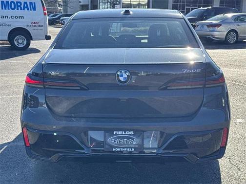 2026 BMW 750e i xDrive