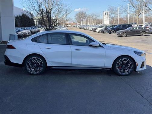 2026 BMW 550e xDrive