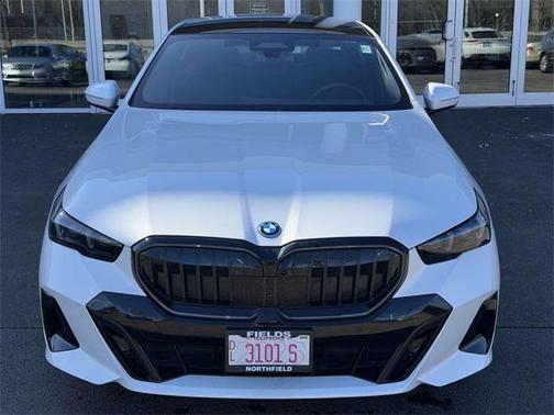 2026 BMW 550e xDrive