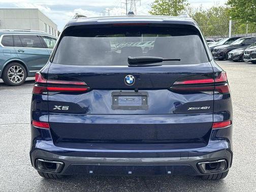 Tanzanite Blue II Metallic 2025 BMW X5 xDrive40i