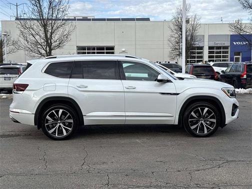 2026 Volkswagen Atlas 2.0T SEL Premium R-Line 4MOTION