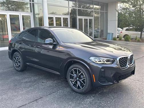 2025 BMW X4 xDrive30i
