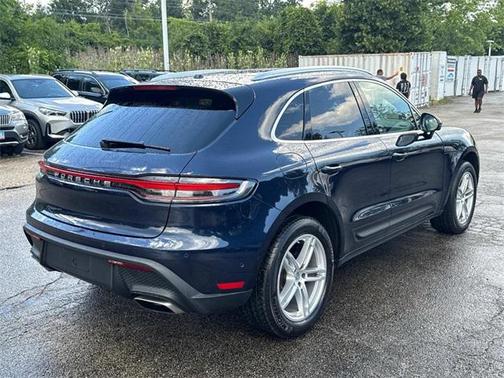 2022 Porsche Macan Base