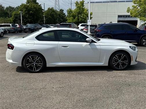 2025 BMW 230 i xDrive