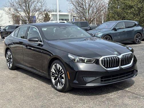 Black Sapphire Metallic 2026 BMW 540 xDrive