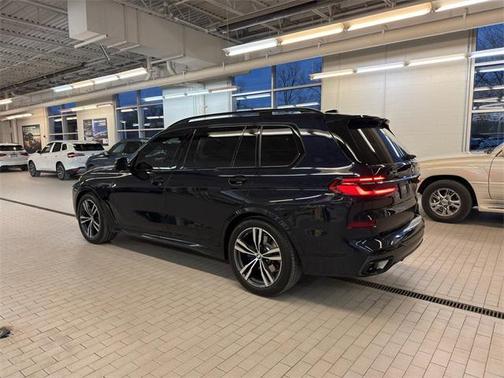 2023 BMW X7 xDrive40i