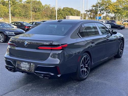 2025 BMW 760 i xDrive
