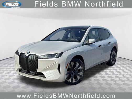 Mineral White Metallic 2026 BMW iX xDrive60