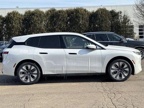 2026 BMW iX xDrive60