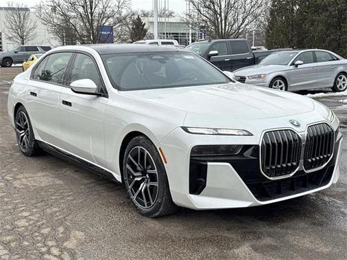 2026 BMW 750e i xDrive