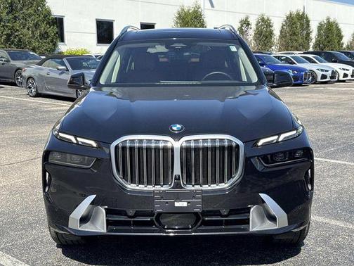 Black Sapphire Metallic 2026 BMW X7 xDrive40i