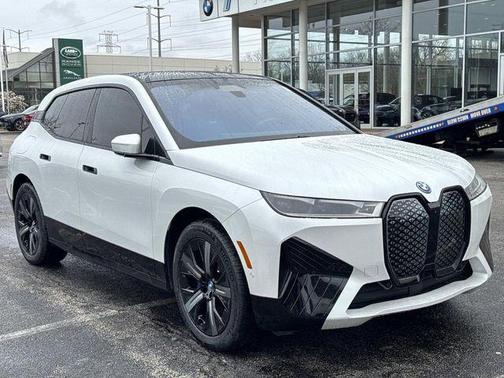 Mineral White Metallic 2024 BMW iX xDrive50