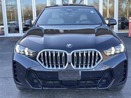 2025 BMW X6 xDrive40i