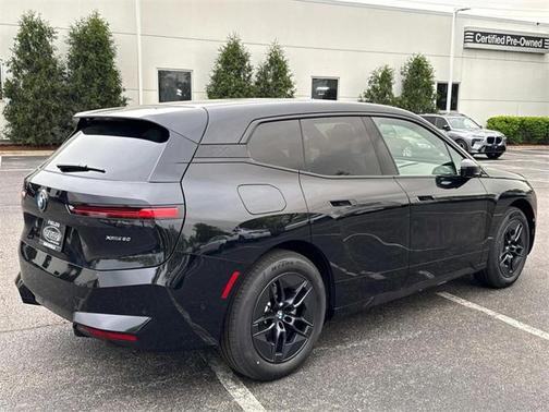 2026 BMW iX xDrive60