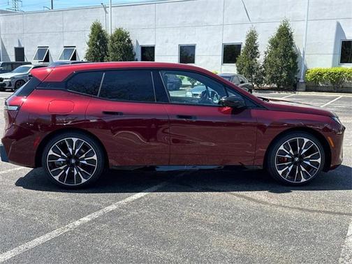 2026 BMW iX M70