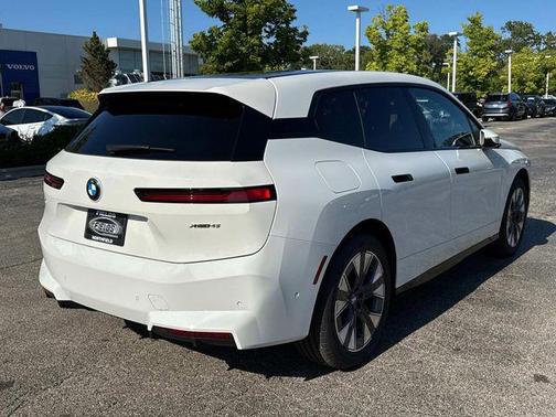 2026 BMW iX xDrive45