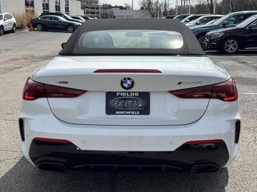Mineral White Metallic 2026 BMW M440 i xDrive