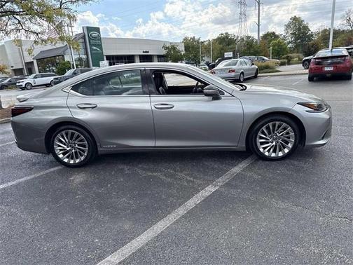 2019 Lexus ES 300h Luxury