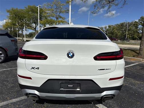 2023 BMW X4 xDrive30i