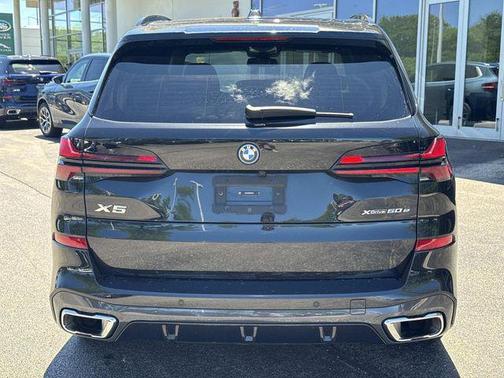 Black Sapphire Metallic 2024 BMW X5 PHEV xDrive50e