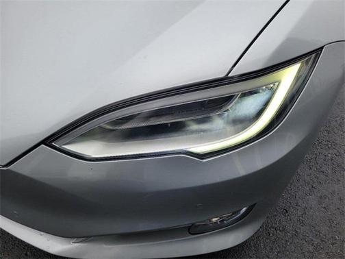 2017 Tesla Model S 75D