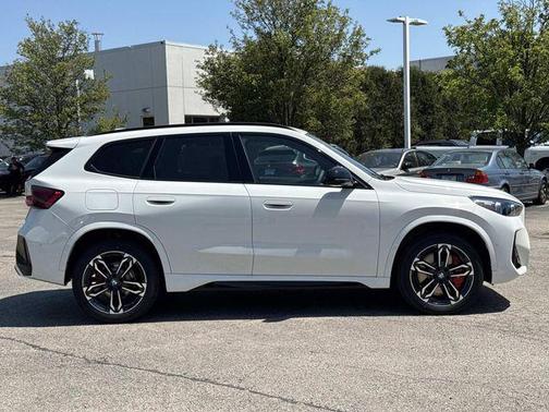 Alpine White 2026 BMW X1 xDrive28i