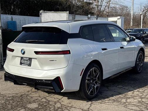 2026 BMW iX xDrive45