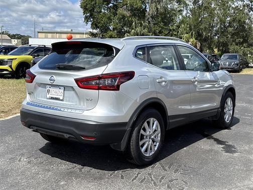 2022 Nissan Rogue Sport SV